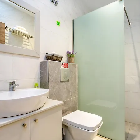 Iria's Luxury * 利迈纳里亚