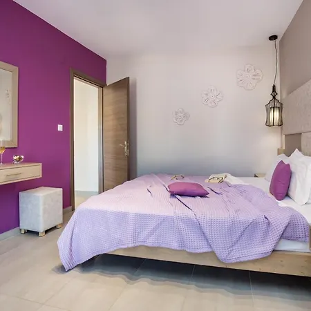 Iria's Luxury Apartman *
