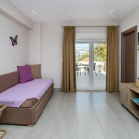 Iria's Luxury * Limenária