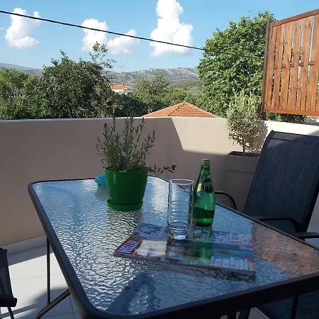 Iria's Luxury アパート