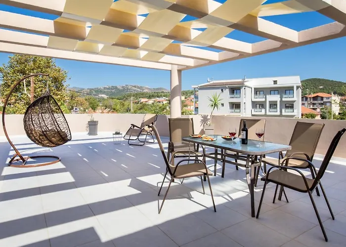 Iria's Luxury يميناريا